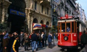 浏览伊斯坦布尔的交通系统