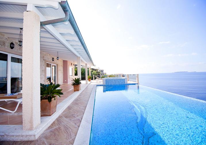 Luxury seafront homes in Turkey