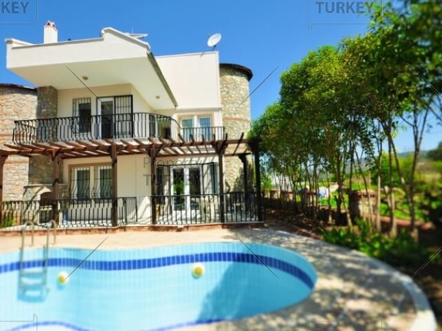 Fully furnished Calis bargain villa close to beach