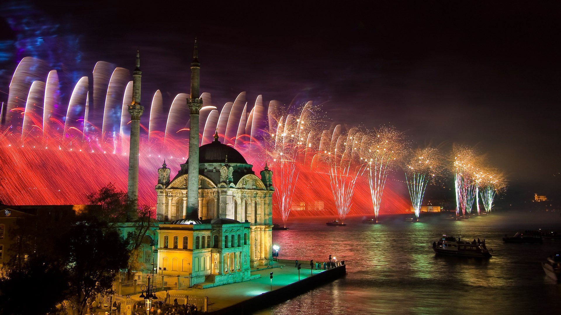 Istanbul fireworks