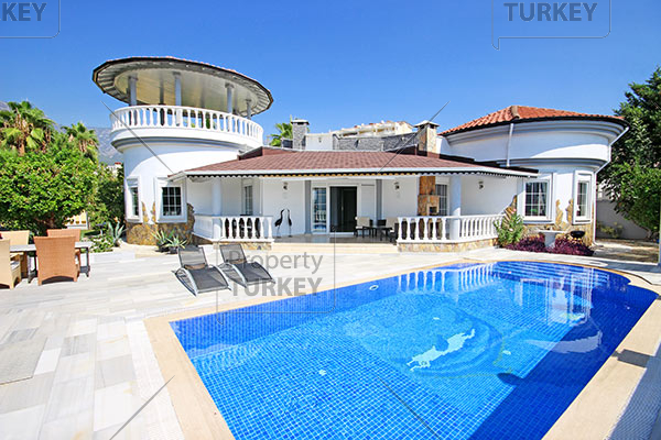 Exceptional luxury villa for sale in Mahmutlar